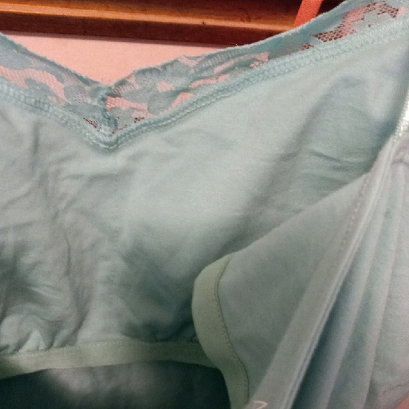 2 Lace Trim Cami Tops - Picture 6 of 9